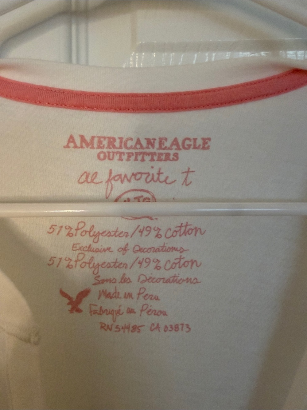 AE American Eagle "Favorite T" White Split Neck 3/4 Sleeve Top - Picture 2 of 4